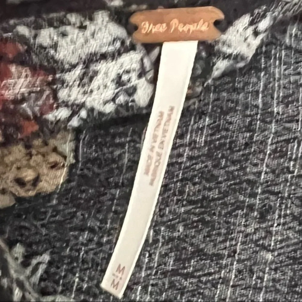Free People Tunic Medium Deep V Back Dropped Peplum Waist❤️
